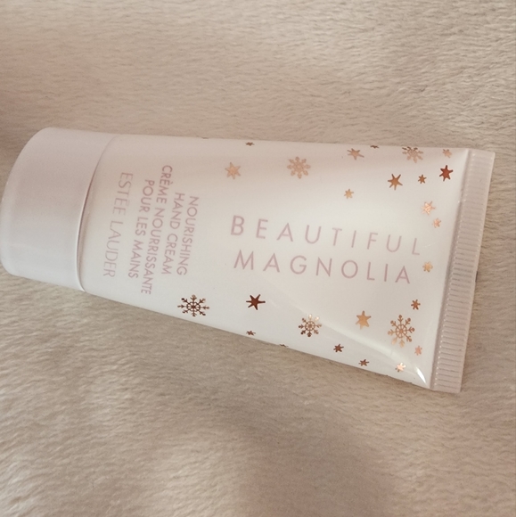 💥Beautiful Magnolia Nourishing Hand Cream. - Picture 2 of 4
